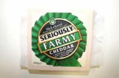 Seriously FarmHouse Cheddar 200g